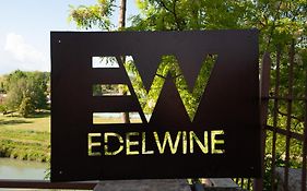 Edelwine Guesthouse